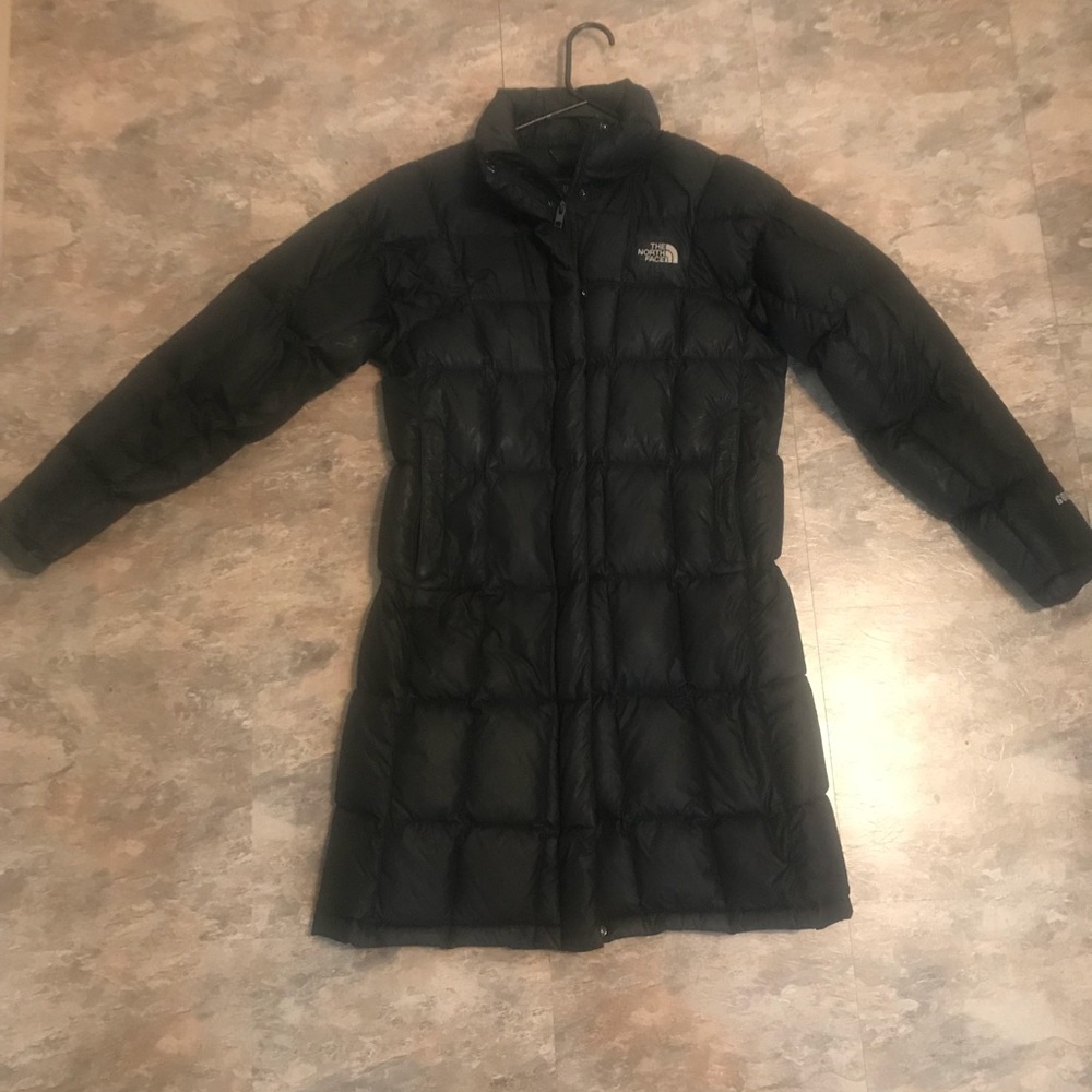 Women’s Mid thigh Northface puffer jacket